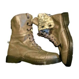 NEW!!  Dr. Martens Amilie, US size 10, grey.